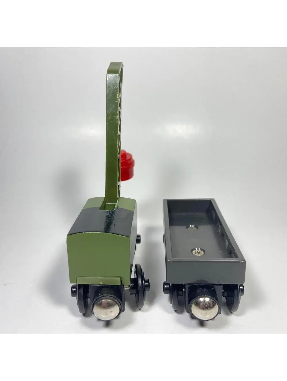 2003 Thomas & Friends Wooden Railway Breakdown Train & Cargo Car